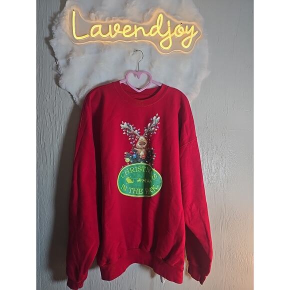 Christmas Sweatshirt Plus XL Hanes Dog in Christmas Tree Lights Holiday Cozy - Picture 1 of 9